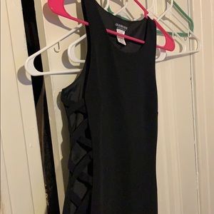 crisscross sides black body on dress